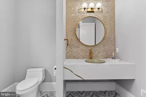 Bath - 7002 River Oaks Dr, Mclean, VA 22101 photo 2 of 9