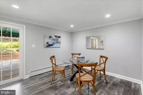 Dining - 6163 Kellogg Dr, Mclean, VA 22101 photo 3 of 3
