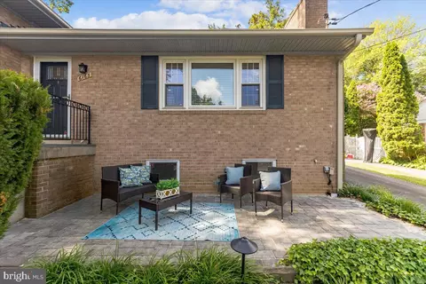 Exterior - 6163 Kellogg Dr, Mclean, VA 22101 photo 10 of 13