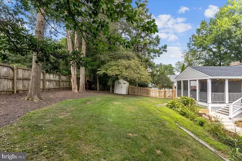 Exterior - 6163 Kellogg Dr, Mclean, VA 22101 photo 6 of 13