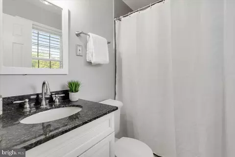 Bath - 6163 Kellogg Dr, Mclean, VA 22101 photo 1 of 4
