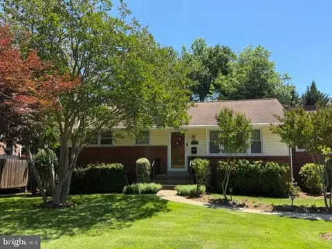 3419 Beechcraft Dr, Alexandria, VA 22306
