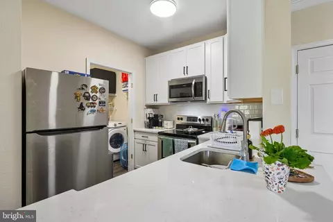 Kitchen - 1591 Spring Gate Dr #3311, Mclean, VA 22102 photo 1 of 3