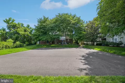 Exterior - 1591 Spring Gate Dr #3311, Mclean, VA 22102 photo 3 of 6