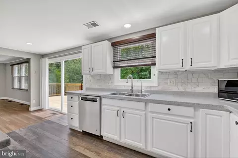 Kitchen - 9501 Ironmaster Dr, Burke, VA 22015 photo 1 of 2