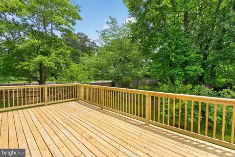 Exterior - 9501 Ironmaster Dr, Burke, VA 22015 photo 6 of 7