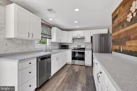 Other - 9501 Ironmaster Dr, Burke, VA 22015 photo 4 of 9