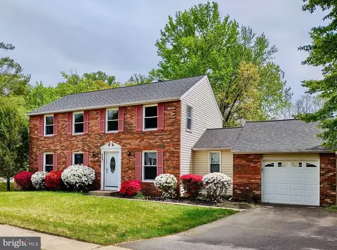 9501 Ironmaster Dr, Burke, VA 22015