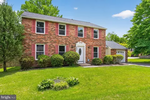 Exterior - 9501 Ironmaster Dr, Burke, VA 22015 photo 3 of 7