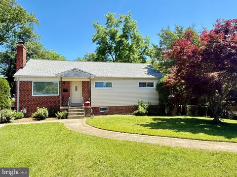3919 Gallows Rd, Annandale, VA 22003