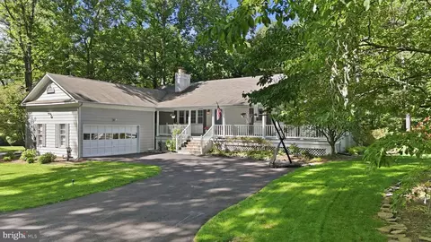 12024 Hamden Ct, Oakton, VA 22124