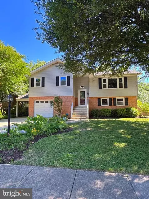 4407 Aragon Pl, Alexandria, VA 22309