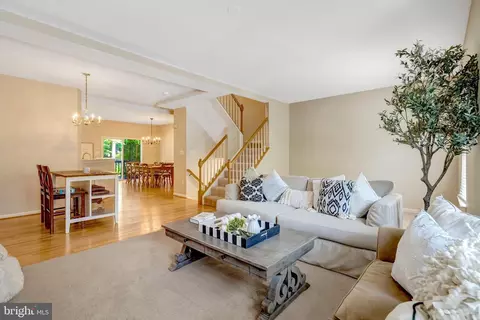 7706 Shadowcreek Ter, Springfield, VA 22153