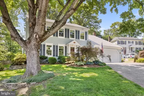 7702 Hilltopper Ct, Springfield, VA 22153 photo 3