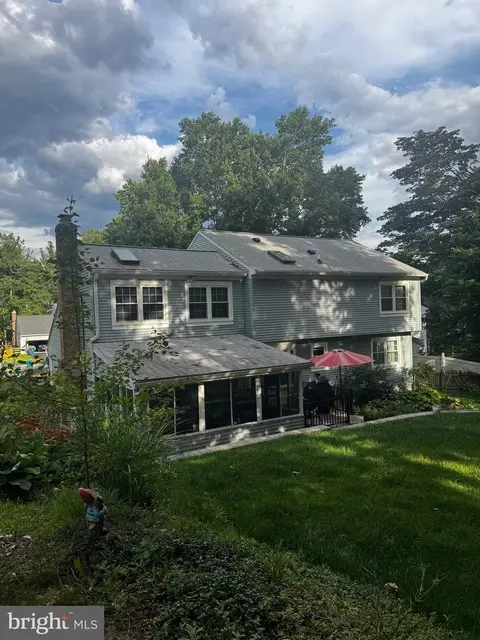 7702 Hilltopper Ct, Springfield, VA 22153