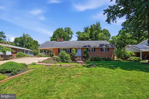 8523 Springman St, Alexandria, VA 22309