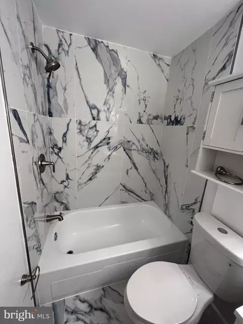 8896 Walutes Cir #D, Alexandria, VA 22309
