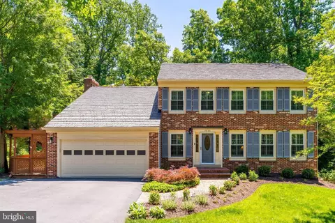 5925 Colfax Ave, Alexandria, VA 22311