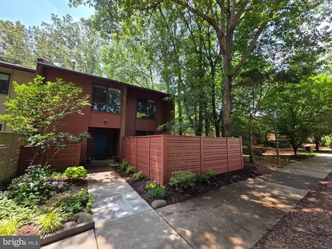 11733 Indian Ridge Rd, Reston, VA 20191