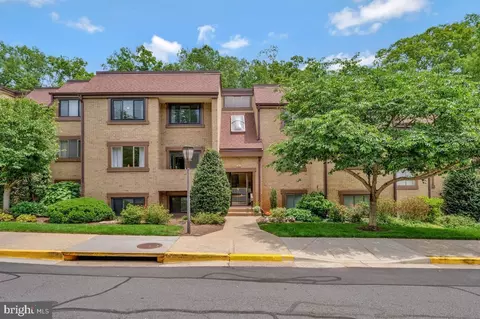 1663 Parkcrest Cir #5B/200, Reston, VA 20190
