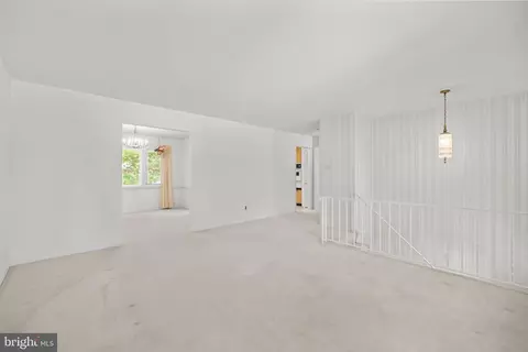 Living - 6914 Hadlow Dr, Springfield, VA 22152 photo 4 of 8