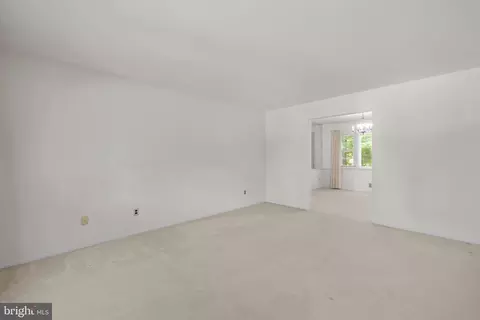 Living - 6914 Hadlow Dr, Springfield, VA 22152 photo 5 of 8
