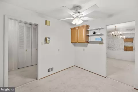Entry Way - 6914 Hadlow Dr, Springfield, VA 22152 photo 2 of 3