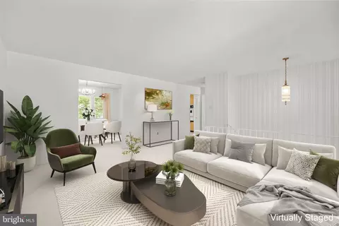 Living - 6914 Hadlow Dr, Springfield, VA 22152 photo 3 of 8