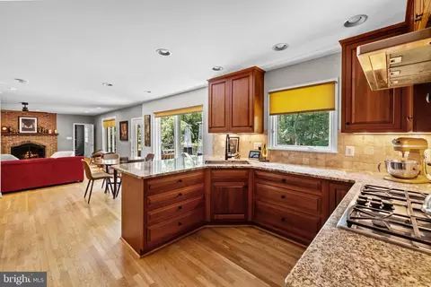 Kitchen - 12007 Turf Ln, Reston, VA 20191 photo 2 of 7