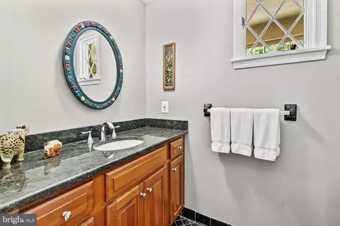 Bath - 12007 Turf Ln, Reston, VA 20191 photo 2 of 7