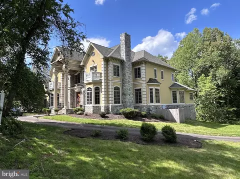 10872 Patowmack Dr, Great Falls, VA 22066