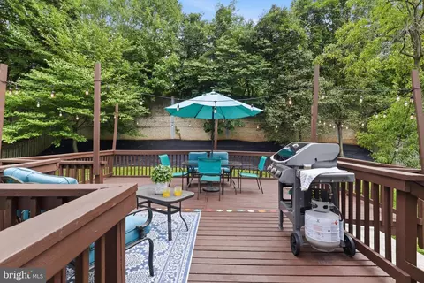 Exterior - 9207 Paloma, Springfield, VA 22153 photo 2 of 5