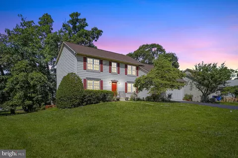 1017 Jeff Ryan Dr, Herndon, VA 20170