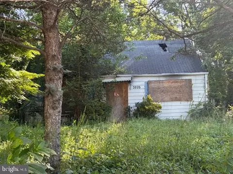 3205 Dashiell Rd, Falls Church, VA 22042