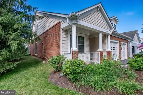 8406 Mountain Larkspur Dr, Lorton, VA 22079