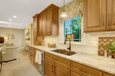 Kitchen - 7506 Oriole Ave, Springfield, VA 22150 photo 4 of 5