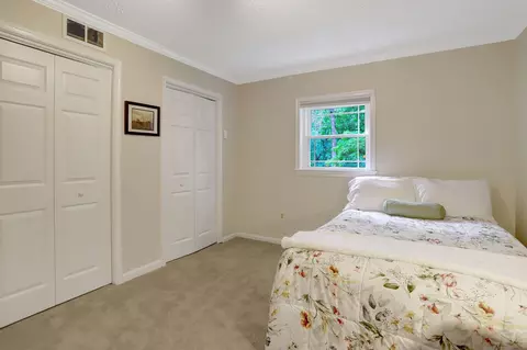 Bedroom - 7506 Oriole Ave, Springfield, VA 22150 photo 8 of 9