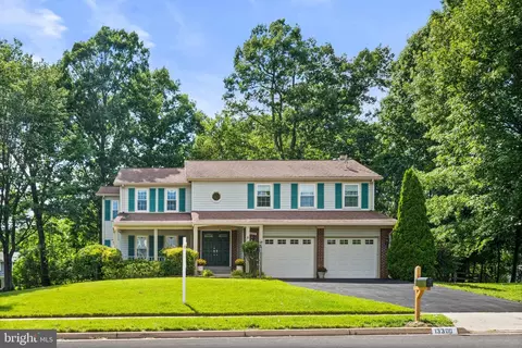 13300 Tuckaway Dr, Fairfax, VA 22033