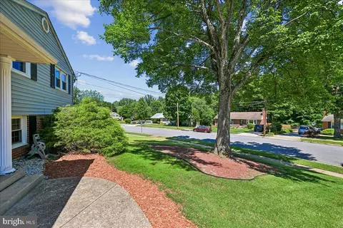 Exterior - 5643 Inverchapel Rd, Springfield, VA 22151 photo 3 of 18