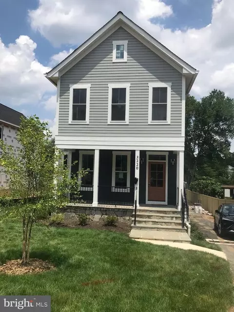 3220 Clayborne Ave, Alexandria, VA 22306
