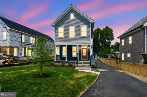 3220 Clayborne Ave, Alexandria, VA 22306