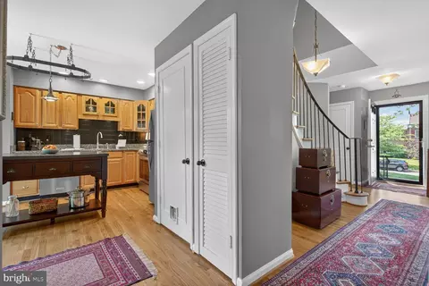 Entry Way - 8336 Garfield Ct, Springfield, VA 22152 photo 5 of 9