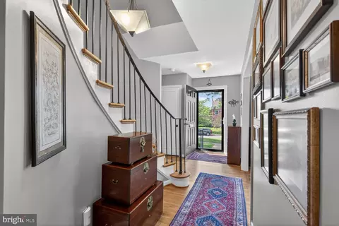 Entry Way - 8336 Garfield Ct, Springfield, VA 22152 photo 6 of 9
