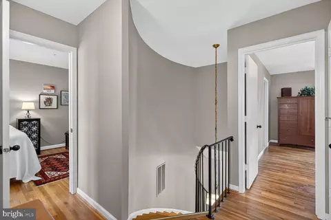 Entry Way - 8336 Garfield Ct, Springfield, VA 22152 photo 8 of 9