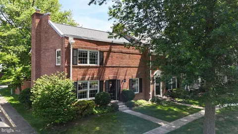 Exterior - 8336 Garfield Ct, Springfield, VA 22152 photo 9 of 10