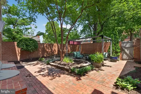 Exterior - 8336 Garfield Ct, Springfield, VA 22152 photo 3 of 10