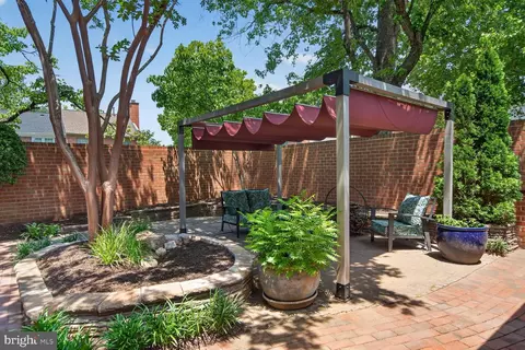 Exterior - 8336 Garfield Ct, Springfield, VA 22152 photo 8 of 10