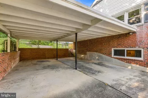 Exterior - 8100 Ellet Rd, Springfield, VA 22151 photo 5 of 6
