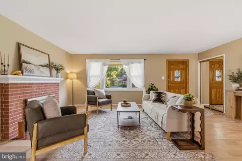 Living - 8100 Ellet Rd, Springfield, VA 22151 photo 3 of 6