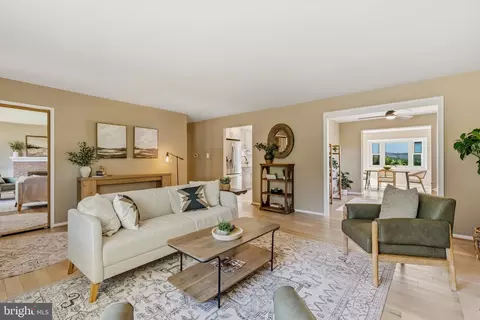 Living - 8100 Ellet Rd, Springfield, VA 22151 photo 1 of 6